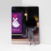 Брошь &laquo;Девочка&raquo; в спортивном костюме, цветная в серебре