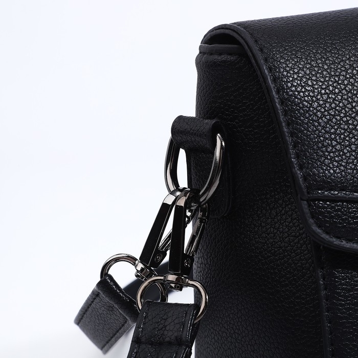 Сумка-мессенджер на магните, цвет чёрный Сумка-мессенджер на магните, цвет чёрный