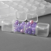 Набор контейнеров для рукоделия, 8 шт, 4,5 &times; 3,6 &times; 2 см, 7 органайзеров по 4 отделения, с наклейками, в контейнере, 21 &times; 17 &times; 2,8 см