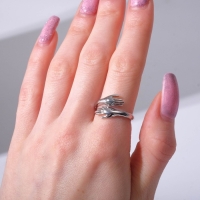 Кольцо &laquo;Объятие&raquo;, цвет серебро, безразмерное