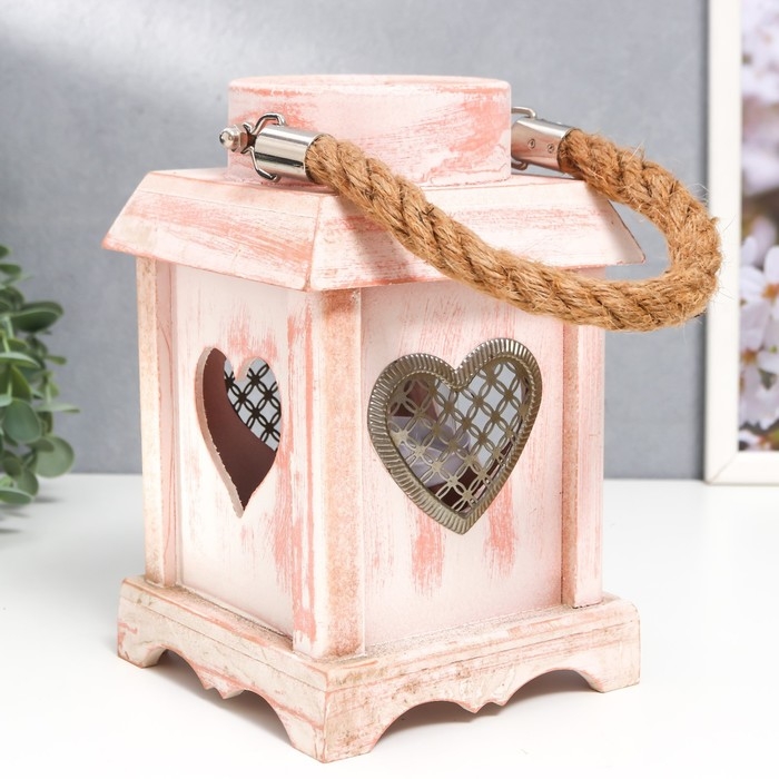 Подсвечник дерево на 1 свечу "Фонарик с сердцем" с ручкой 20х12х12 см