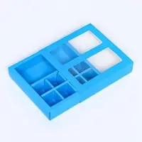 Коробка для 8 конфет + шоколад, с окном, голубая, 17.7&times;17.7&times;3.8 см