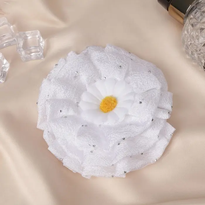Резинка для волос бант &laquo;Школьница&raquo;, ромашка капельки, d=11 см, белая