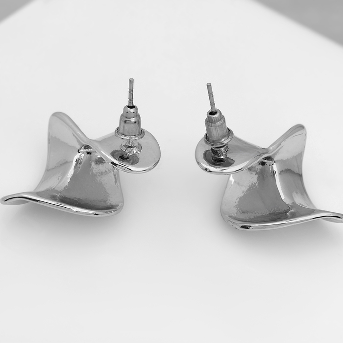 Серьги металл &laquo;Модерн&raquo; искажение мини, цвет серебро