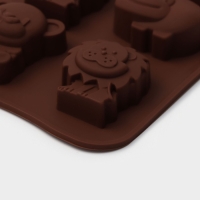 Форма для украшений Доляна &laquo;Зоопарк&raquo;, силикон, 21&times;10,5 см, 8 ячеек (3,9&times;3,5 см), цвет коричневый