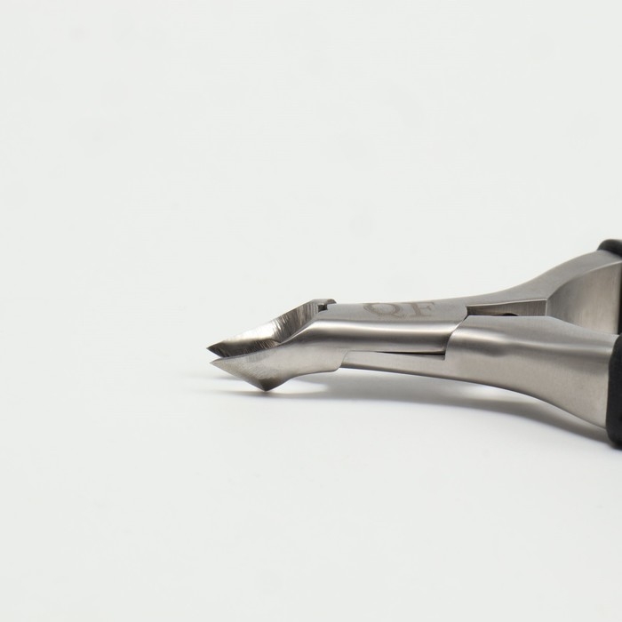 Кусачки педикюрные &laquo;Premium&raquo;, скрытая пружина, 11,5 см, длина лезвия - 6 мм, цвет серебристый/чёрный