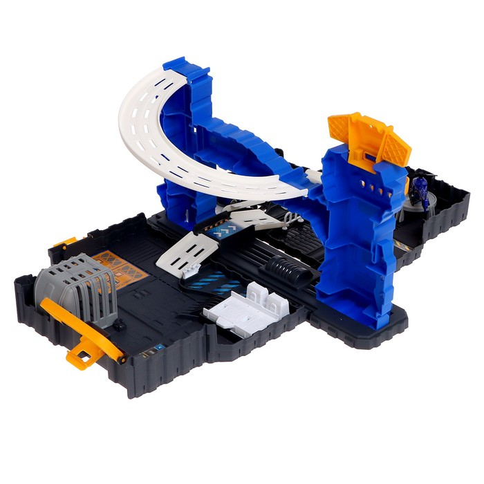 Парковка &laquo;Полиция&raquo;, в чемодане