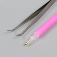 Набор инструментов для работы со стразами и бисером - подставка, инструмент, пинцет, мат Набор инструментов для работы со стразами и бисером - подставка, инструмент, пинцет, мат