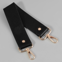 Ручка для сумки, с карабинами, 35 &plusmn; 1 см &times; 3,5 см, цвет чёрный/золотой