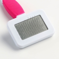 Пуходерка "Риф" без капель с резиновой ручкой 7 х 14 см, розово-белая