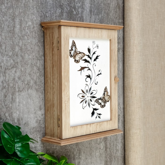 Ключница дерево 6 крючков "Бабочки на цветке" 25,5х6,5х20,5 см