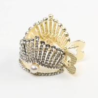 Зажим для волос со стразами «Будь ярче всех», 3,5 х 4,5 х 2.5 см Зажим для волос со стразами «Будь ярче всех», 3,5 х 4,5 х 2.5 см