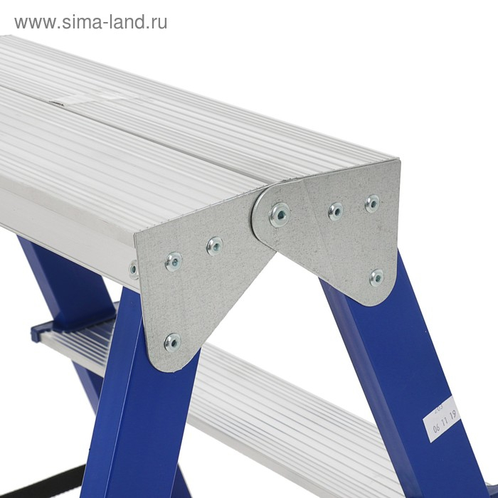 Стремянка ТУНДРА, комбинированная, двухсторонняя, 3 ступени, 650 мм Стремянка ТУНДРА, комбинированная, двухсторонняя, 3 ступени, 650 мм