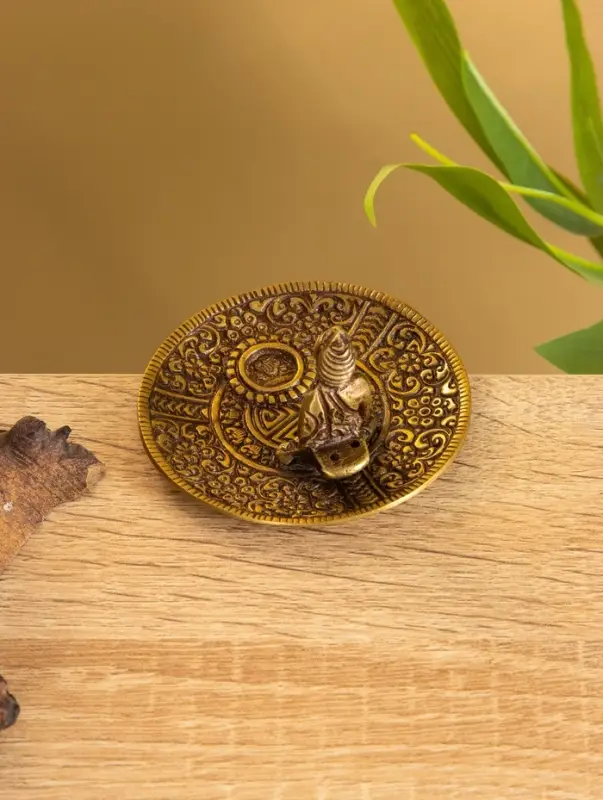 Подставка под благовония "Будда на тарелке" латунь 7 см