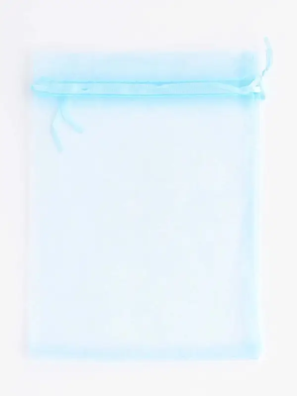 Кожанная подарочная сумочка 14 х 6,5 х 12,8 см небесно-голубая