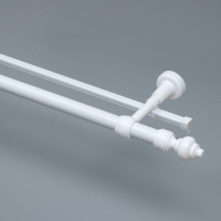 Карниз двухрядный, ширина 140 см, d=28 мм, пластиковые элементы, цвет белый Карниз двухрядный, ширина 140 см, d=28 мм, пластиковые элементы, цвет белый