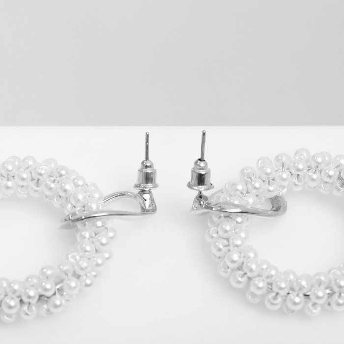 Серьги с жемчугом &laquo;Круги&raquo; на кольце, цвет белый в серебре