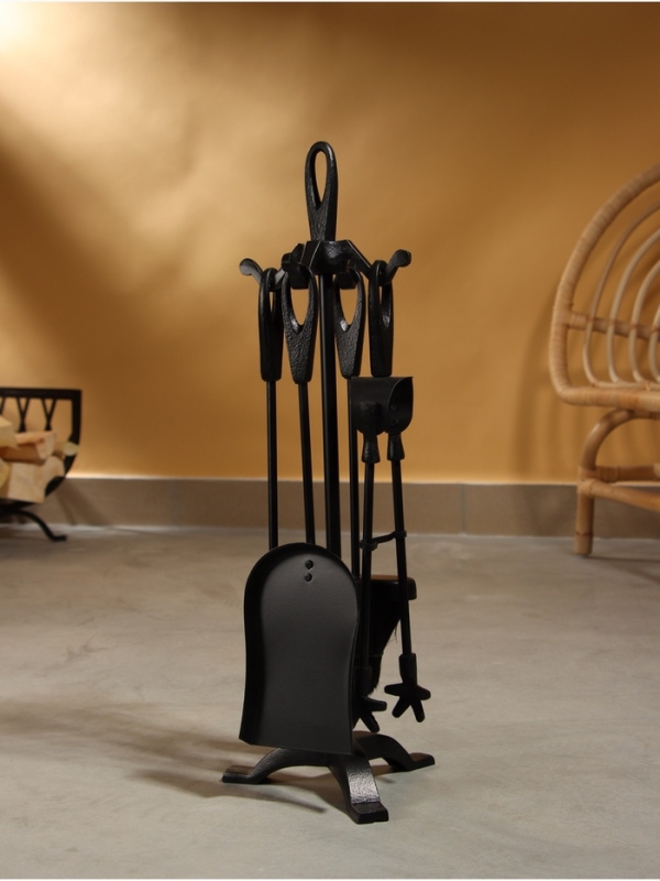 Каминный набор "Огонь" сталь, 4 предмета, 17х17х55 см