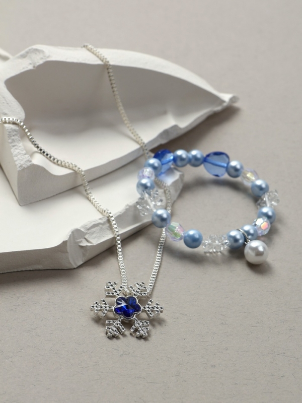 Набор детский "Выбражулька" 2 пр-та: кулон, браслет, зимняя принцесса, цвет бело-голубой