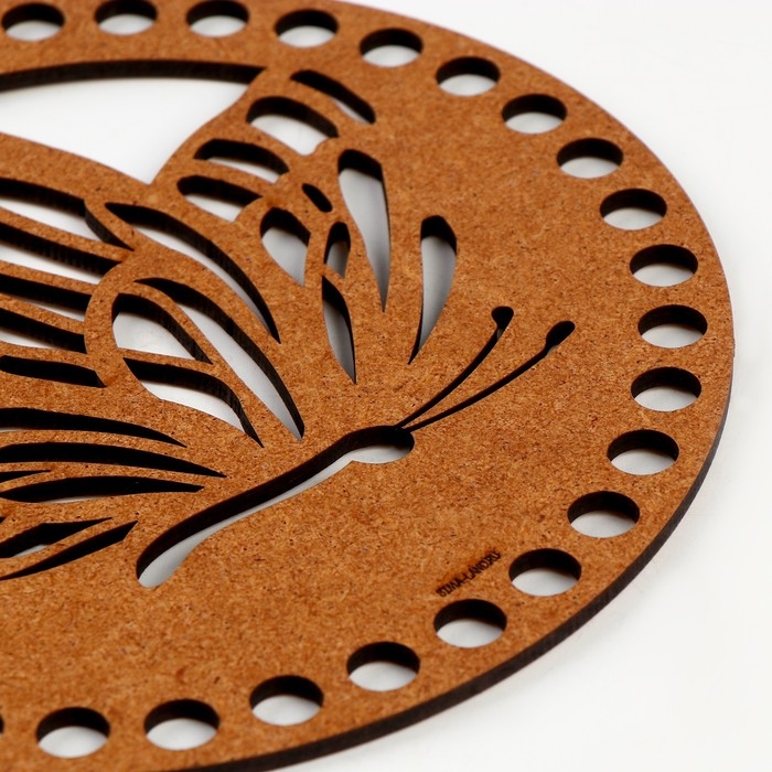 Донышко для вязания резное &laquo;Бабочка&raquo;, круг 15 см, хдф 3 мм