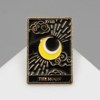 Значок «Таро» Луна, цветной в золоте Значок «Таро» Луна, цветной в золоте