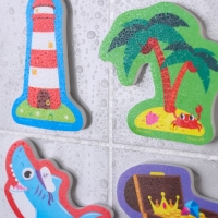 Набор игрушек для ванны "Пираты"8 штук с сеткой + сачок, Крошка Я