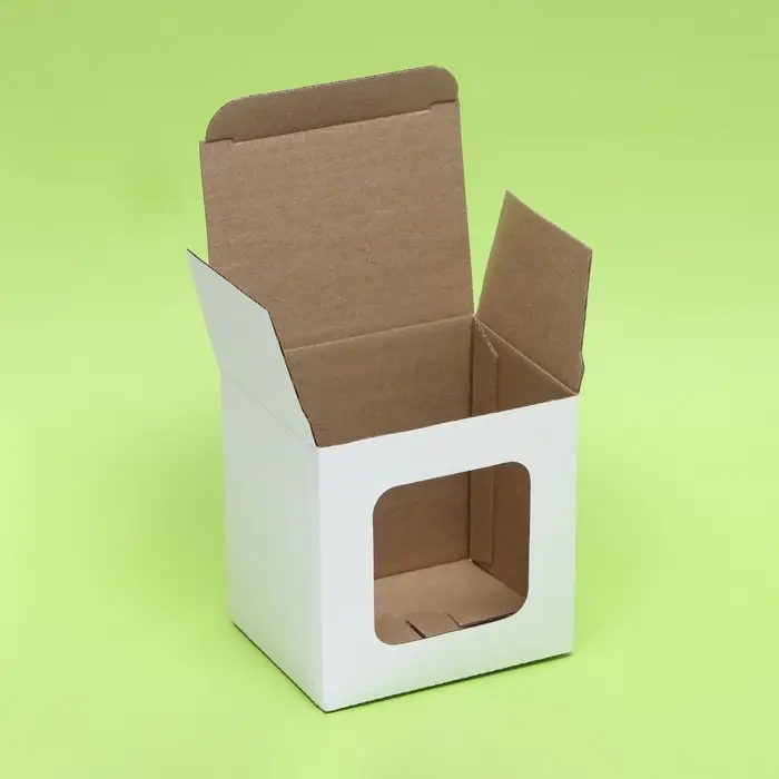 Коробка под кружку, с окном, белая 12&times;9.5&times;12 см