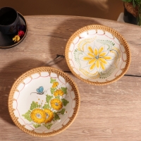 Тарелка керамическая с ротангом 22х22х4,7 см, МИКС