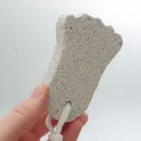 Пемза для педикюра &laquo;Ступня&raquo;, с подвесом, 9&times;6 см, в коробке, белая