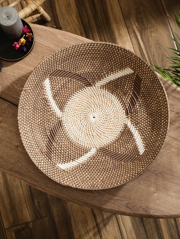 Тарелка декоративная плетеная ротанг "Узор 1", 50х50х5 см