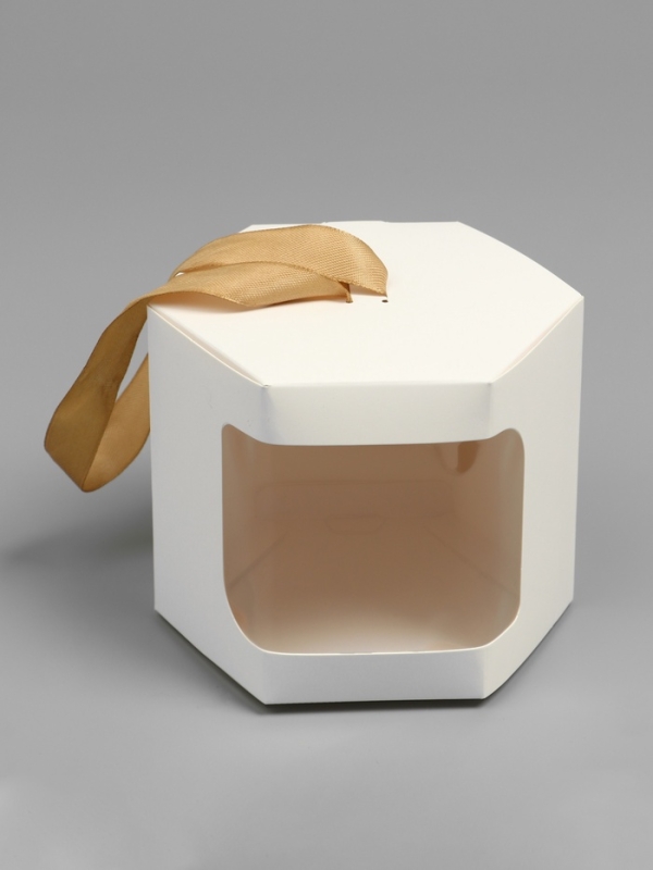 Коробка подарочная шестигранная, с окном, белая, 18 х 10 х 10 см