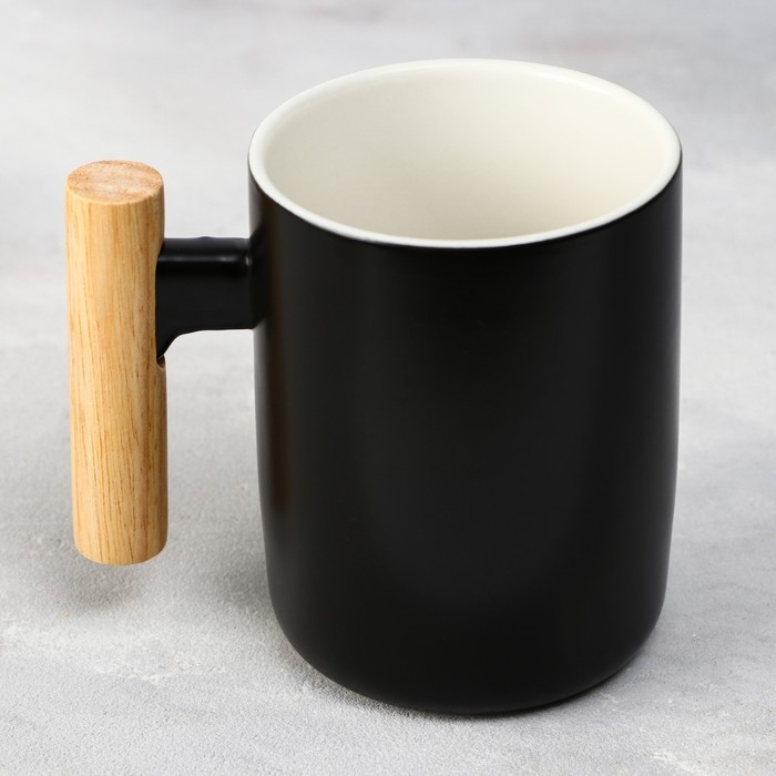 Кружка керамическая &laquo;Сила и мужество&raquo;, 400 мл, цвет чёрный