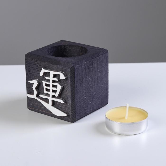 Свеча в деревянном подсвечнике "Куб, Иероглифы. Здоровье", эбен, аромат манго