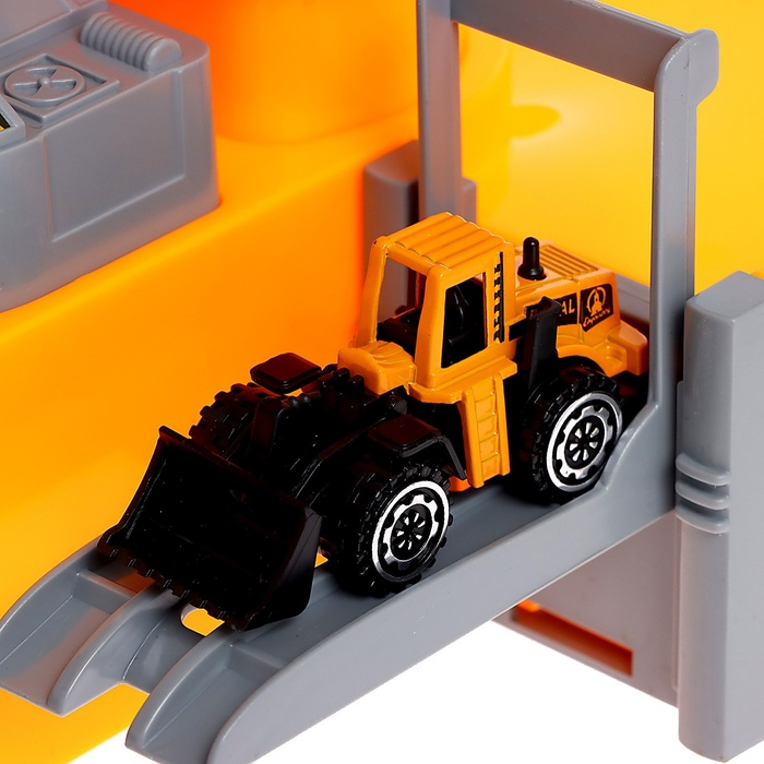 Парковка &laquo;Стройплощадка&raquo;, с 2 металлическими машинами