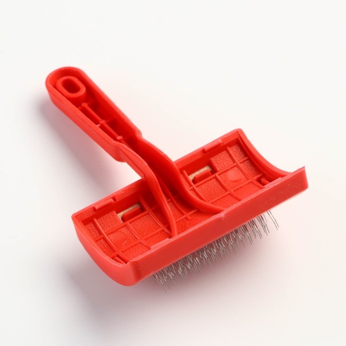 Пуходерка без капель полукруглая, 8,5 х 13 см, красная Пуходерка без капель полукруглая, 8,5 х 13 см, красная