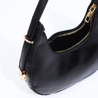 Сумка-багет на молнии, цвет чёрный Сумка-багет на молнии, цвет чёрный