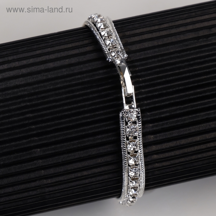 Браслет со стразами &laquo;Сияй&raquo; нить с полоской, цвет белый в серебре, 18 см