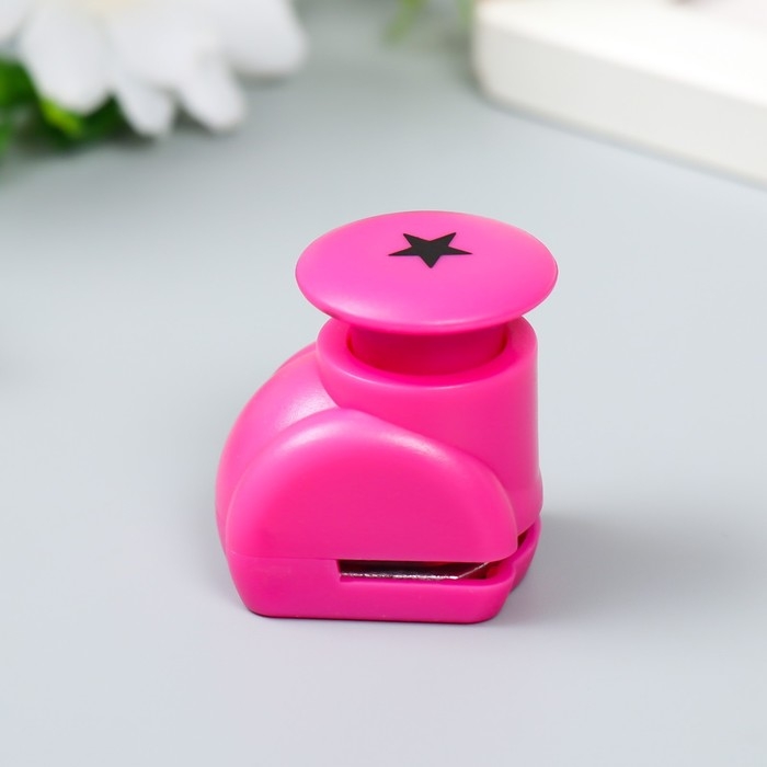 Дырокол фигурный кнопка "Звёздочка" d=1 см 4,3х4х3 см МИКС