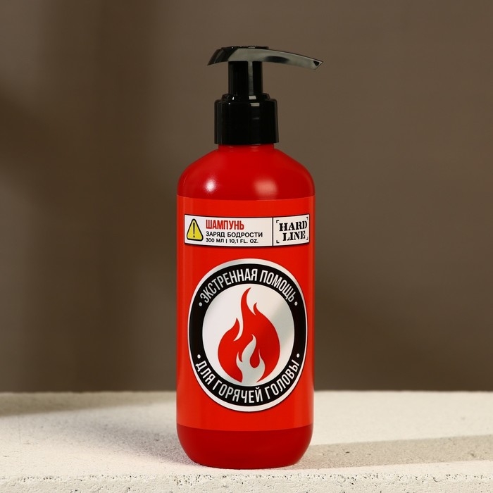 Подарочный набор косметики &laquo;Незаменимый чистый запас&raquo;, гель для душа, шампунь для волос, 2 х 300 мл и мочалка для тела, HARD LINE