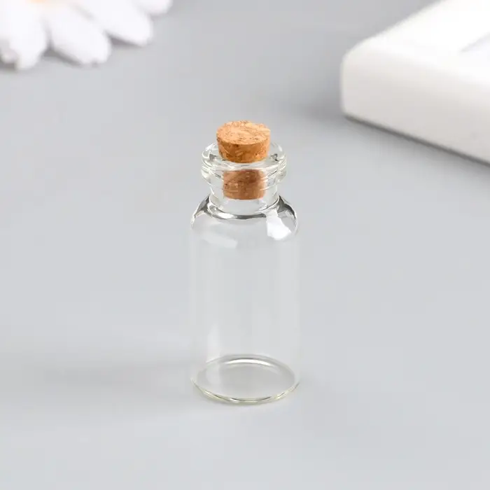 Маленькая стеклянная баночка прозрачная &laquo;Бутылочка с пробкой&raquo;, для творчества и декора, 5 мл, 4&times;1.8&times;1.8 см