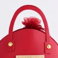 Кожанная подарочная сумочка 14 х 6,5 х 12,8 см красная