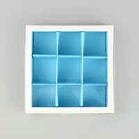 Коробка под 9 конфет с ячейками &laquo;Новогодний городок&raquo;, 14.5 х 14.5 х 3 см