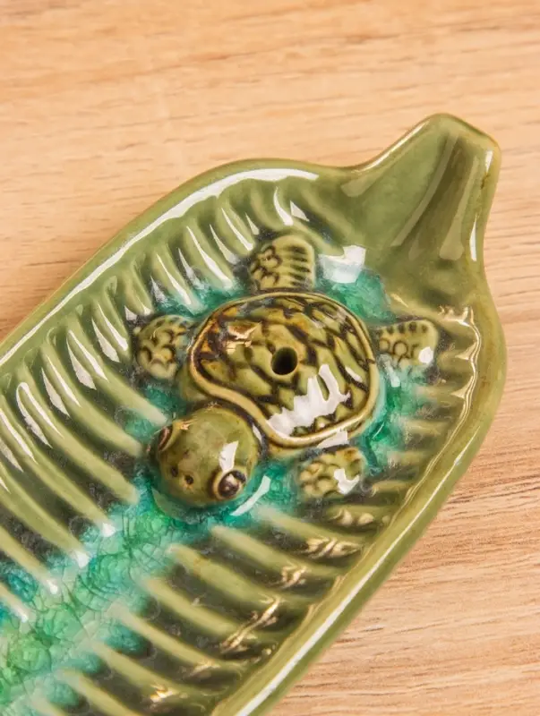 Подставка под благовония "Черепашонок на листе" керамика, цв. МИКС, 15х6х2 см