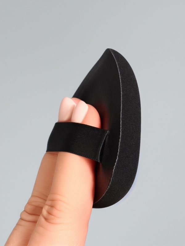 Набор спонжей д/макияжа 3шт: сердце, овал, треуг б/увел в пласт футл латекс черн пакет QF