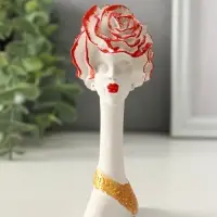 Фигура "Дама" размер 13х5 см, цвет белый с росписью, гипс