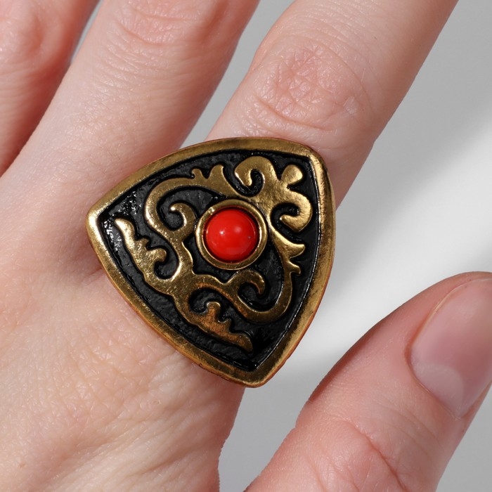 Кольцо «Этника» узорчатый треугольник, цвет красный в чернёном золоте, безразмерное Кольцо «Этника» узорчатый треугольник, цвет красный в чернёном золоте, безразмерное