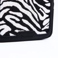 Сумка кросс-боди на молнии, цвет чёрный/белый