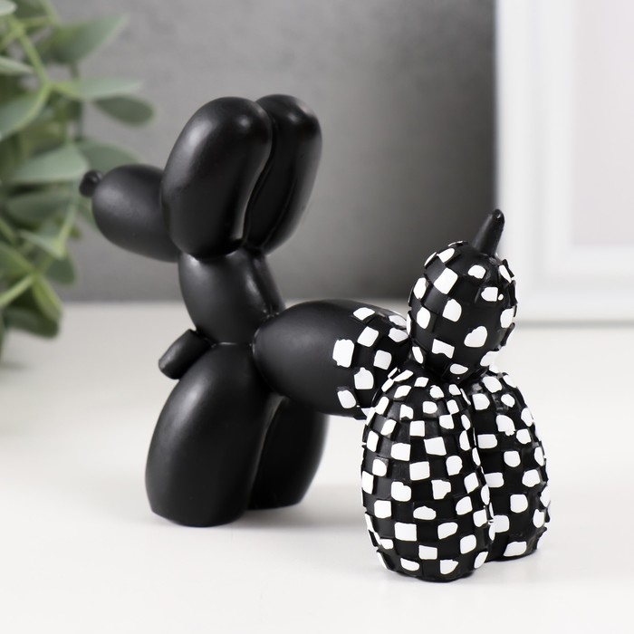 Сувенир полистоун "Чёрный воздушный шарик - собака, шахматка" 9х4,5х11 см