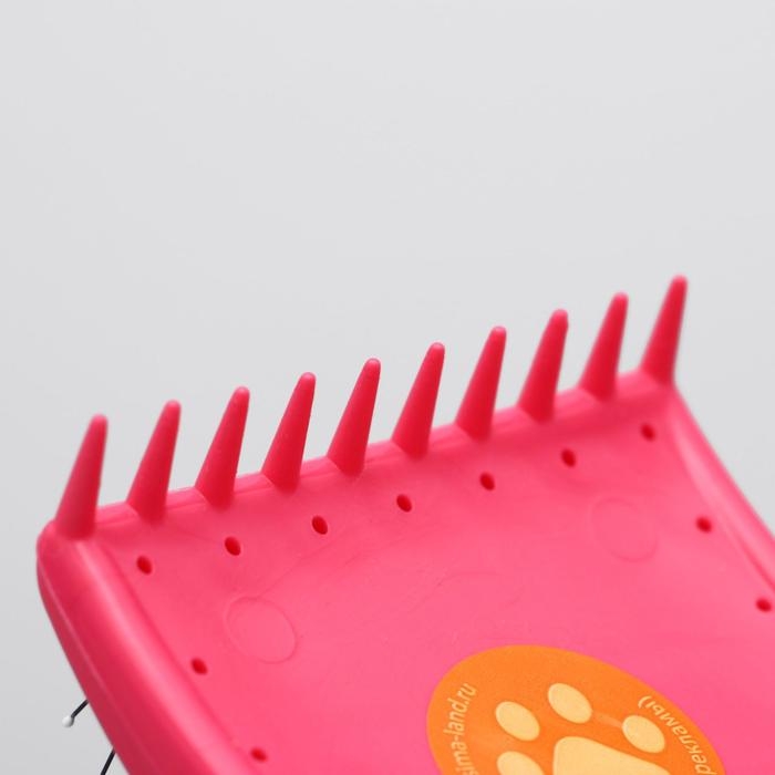 Щётка - пуходёрка средняя мягкая с каплями, основание 59 х 49 мм, розовая Щётка - пуходёрка средняя мягкая с каплями, основание 59 х 49 мм, розовая