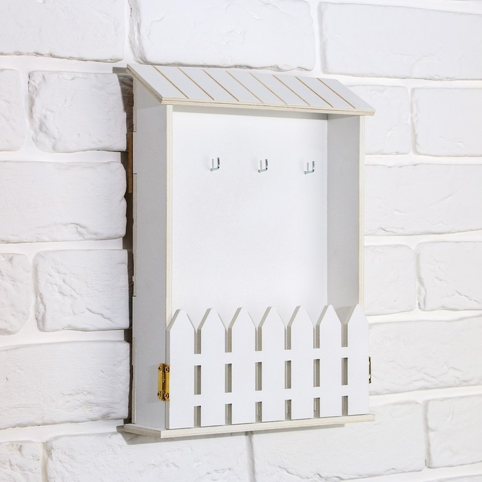 Ключница настенная &laquo;Белая&raquo;, 22,5 х 30,5 х 5,7 см.